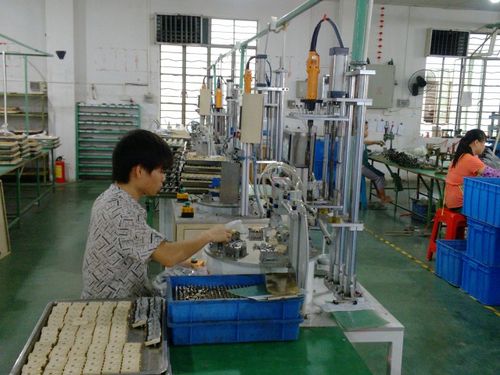 订做-广州市番禺区石基科硕机械制造厂提供自动锁螺丝机 自动化设备