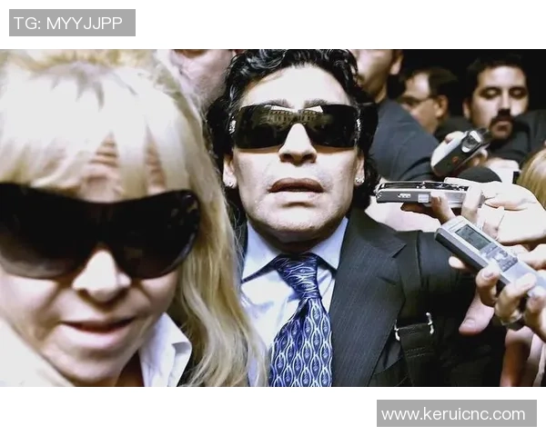 迭戈·马拉多纳：从球场传奇到永恒英雄的传奇人生